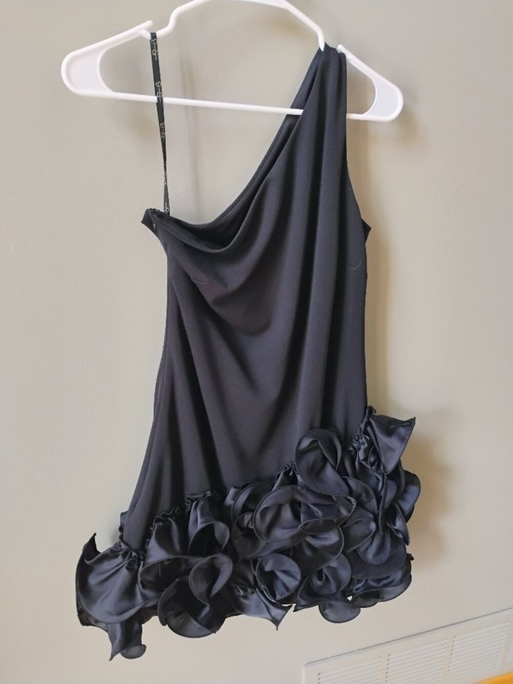 Black Ruffled Cocktail / Party Dress by Jessica Simpson, Sz. 6